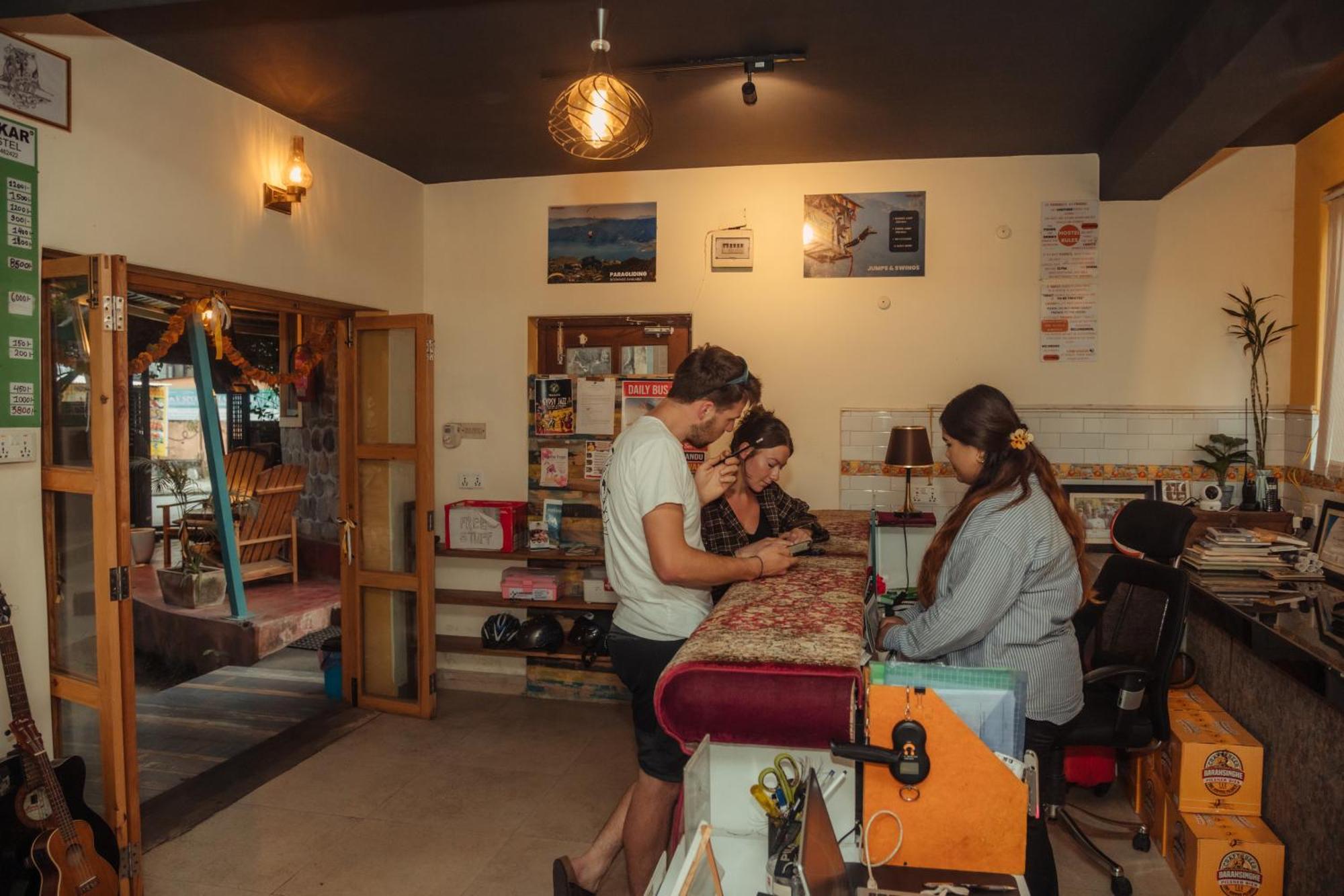 Gaurishankar Backpackers Hostel Pokhara Eksteriør billede